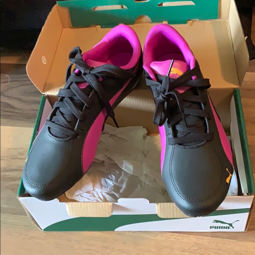 NIB Puma sneakers